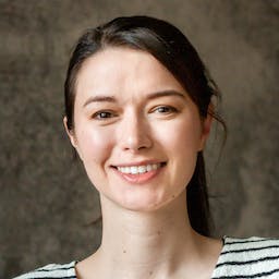 Headshot of Alexandra Della Santa